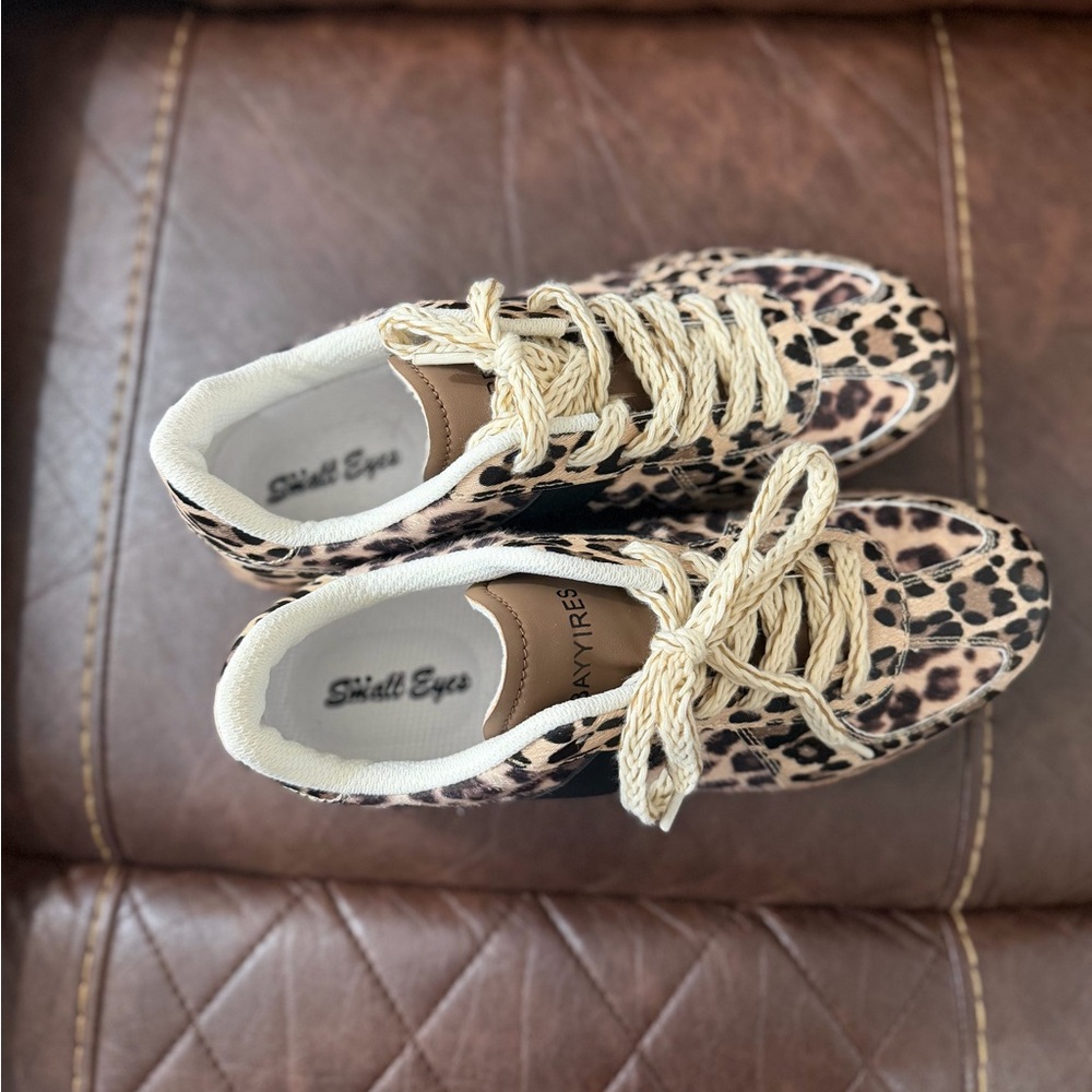 BAYYIRES Women’s Sneakers- Leopard Print - Picture 3 of 6